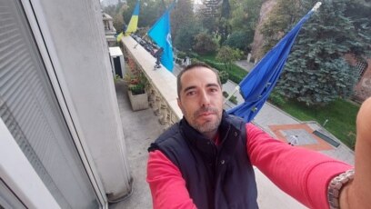 Общинският съветник Борислав Иванов който предизвика скандал с украинското знаме
