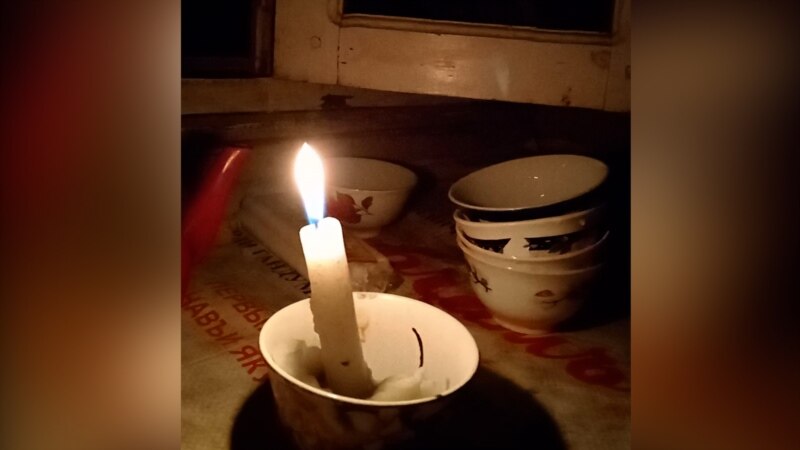 Жители Таджикистана жалуются на отключения электроэнергии 