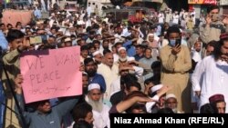Hunderds of people protest on September 30 in the Swat Valley of Khyber Pakhtunkhwa Province demanding peace.