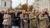 Az Azov ezred – Mariupol angyalai című utcai kiállítás megnyitója Kijevben, a Szófia téren 2022. október 14-én