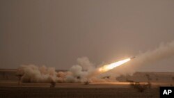 США поставляют Украине среди прочего высокоточные ракетные комплексы HIMARS