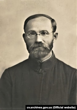 Батько Аркадія Жуковського – Іларіон Жуковський, священник парафії Лашківка Чернівецького повіту. Фото 1936 року