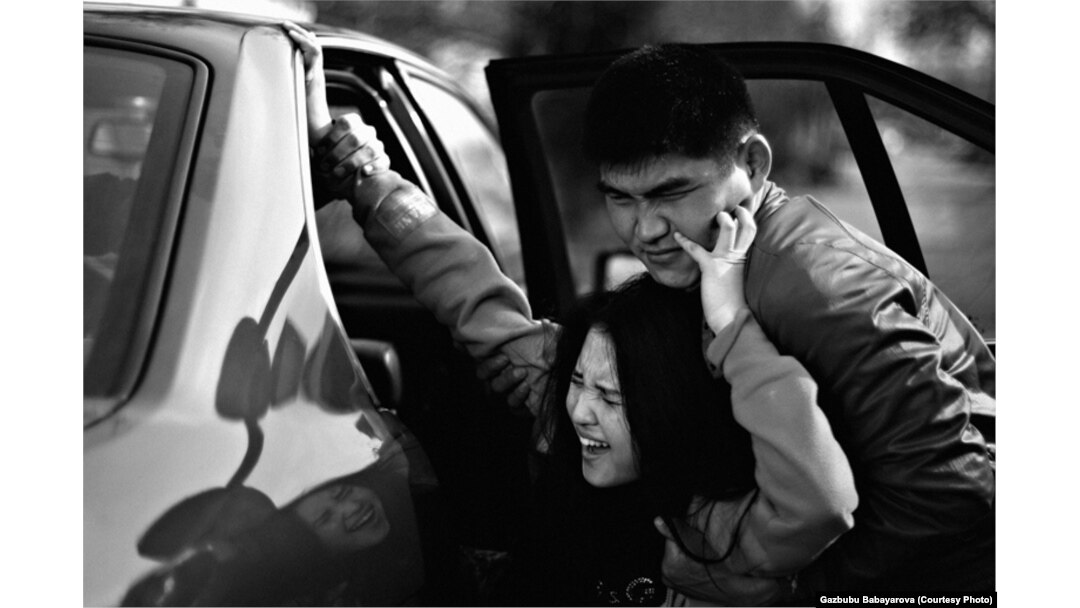 Unusual Objects in Pussy ni onlayn tomosha qiling