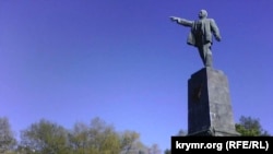 Памятник Ленину в Севастополе, 22 апреля 2016 года