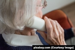 Fundația Principesa Margareta a dezolvat programul Telefonul Vârstnicului prin care ajută persoanele aflate în nevoie.