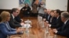 Predsednik Srbije Aleksandar Vučić sa američkim senatorima Krisom Marfijem, Džin Šejhin iTomom Tilisom, 19. april, Beograd