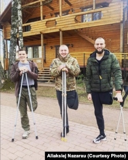 Бійці, які втратили ноги. Після виписки