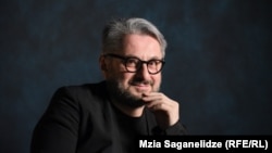 ნიკა გვარამია, პოლიტიკოსი