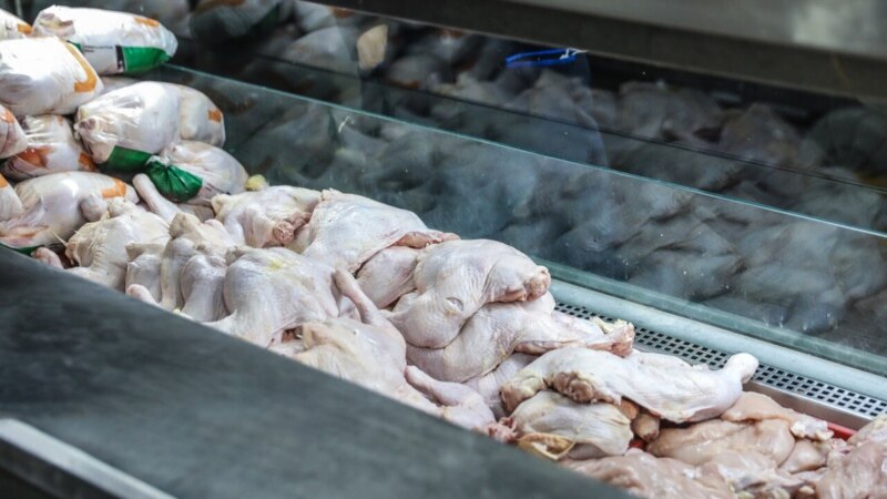 قیمت گوشت مرغ در ایران به مرز «۱۰۰ هزار تومان» رسید