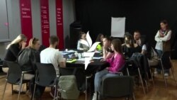 Млади од регионот дебатираа во Скопје: Проблеми подвлечени со црвено