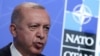 Recep Tayyip Erdoğan török elnök egy brüsszeli NATO-csúcson 2021. június 14-én