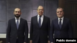 Tajikistan - Russian Foreign Minster Sergei Lavrov meets his Armenian and Azerbaijani counterparts in Dushanbe, May 12, 2022