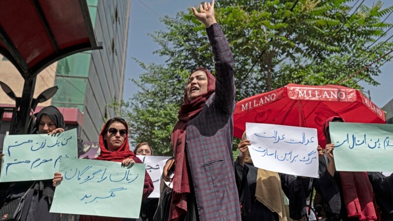 ریچارد بنیت و فعالان مدنی خواستار رهایی زنان بازداشت شده از سوی طالبان شدند