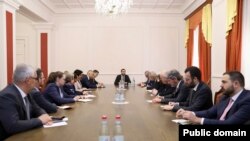 Armenia - Deputy parliament speaker Ruben Rubinian meets with the ambassadors of the U.S., EU member states, Britain and Switzerland, Yerevan, May 10, 2022.