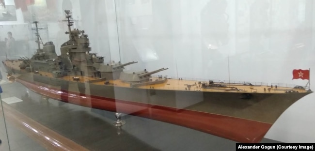 Модель крейсера "Сталинград", военно-морской музей Петербурга