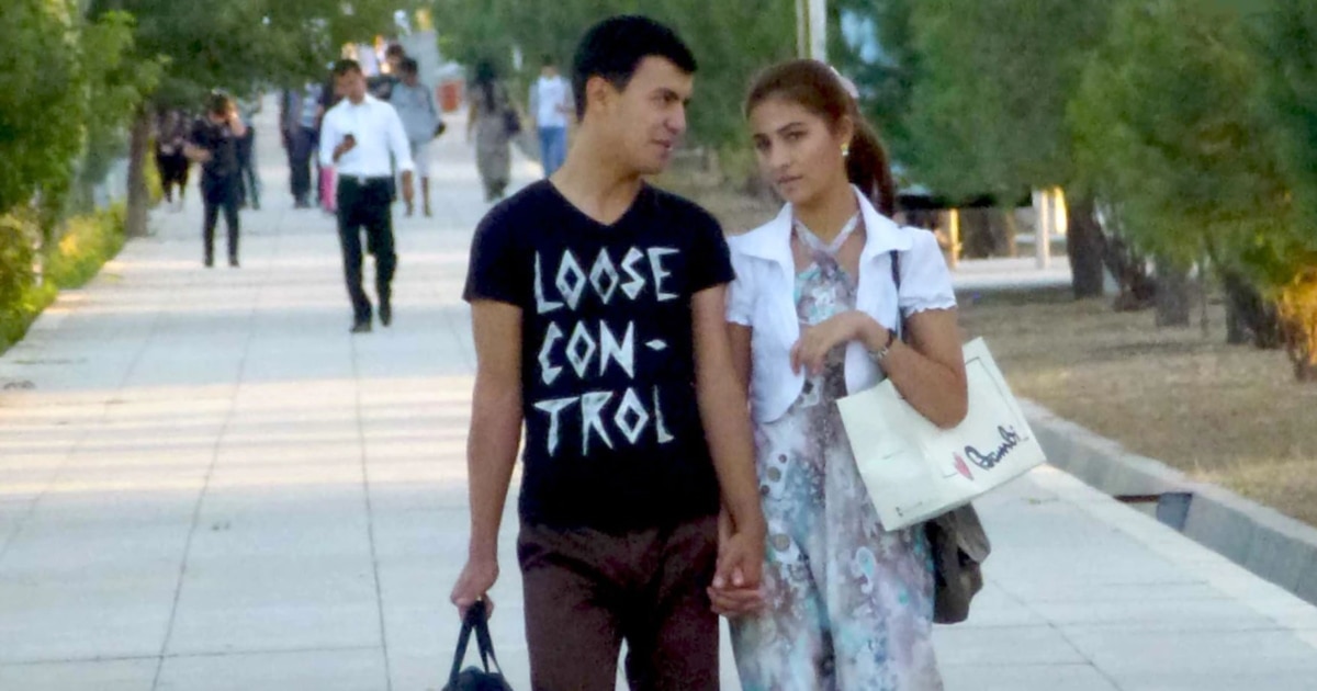 Медициналық тексерудегі жалаңаш әйелдердің суреттері Медициналық тексерудегі жалаңаш әйелдердің суреттері