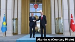 Қазақстан президенті Қасым-Жомарт Тоқаев және Түркия басшысы Режеп Ердоған. Анкара, 10 мамыр 2022 жыл.