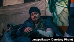 "Азовсталдагы" жарадар болгон украин аскери.