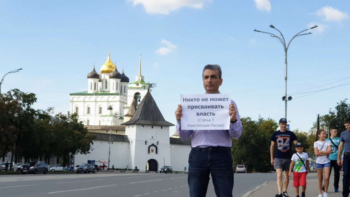 В Пскове Льва Шлосберга второй раз оштрафовали за 