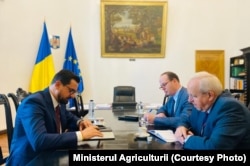 Ministrul Agriculturii, Adrian Chesnoiu a inițiat negocierile cu conducerea Tereos pentru preluarea fabricii de zahăr din Luduș de către stat și fermieri.