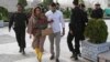 Иранского министра отчитали за женские легинсы