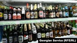 По мнению экспертов, от непродуманных действий властей проиграют все: чтобы покрыть издержки, производители будут закупать более дешевое сырье, чтобы удешевить товар, бюджет, в свою очередь, не получит мнимых выгод