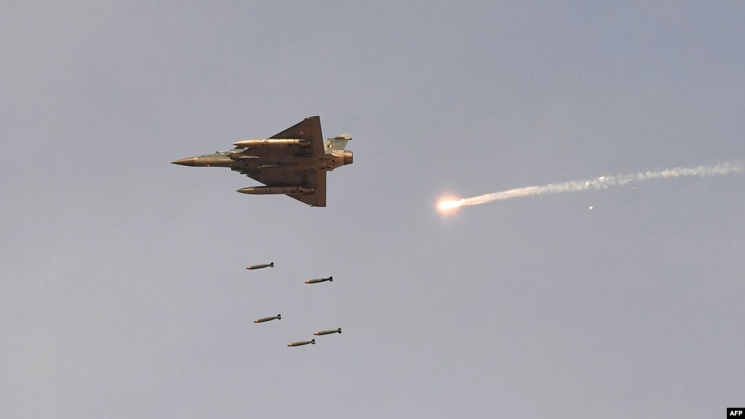 Indian Mirage 2000 fighter jets reportedly attacked a "terrorist camp" in the Pakistani-controlled part of Kashmir early on February 26. (file photo)
