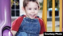 Трехлетний Макс Алан Шатто (Максим Кузьмин), погибший в США