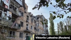 Раззрушенный многоквартиный жилой дом в Николаеве. 13 октября 2022 года