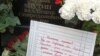 Послание на могиле родителей Владимира Путина в Петербурге