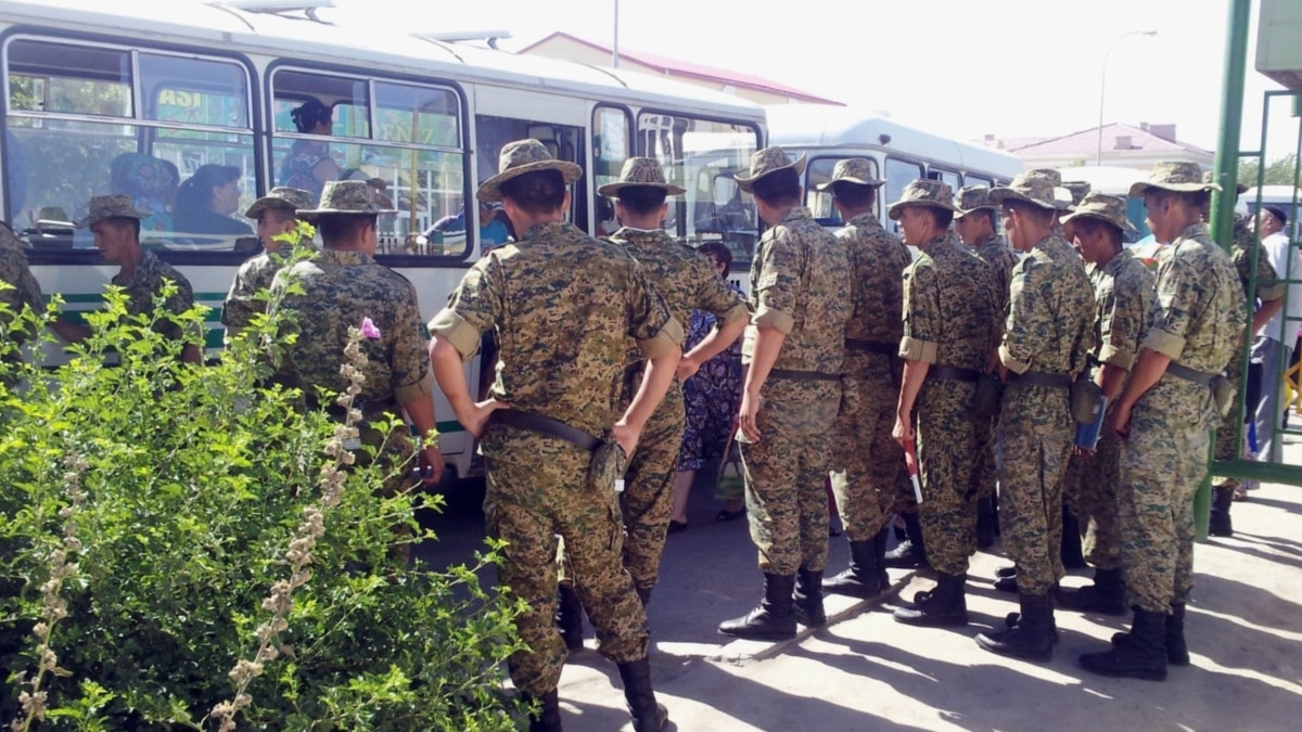 Диплом получит только в мечтах». Туркменистан возвращает студентов из  зарубежных вузов для отправки в армию