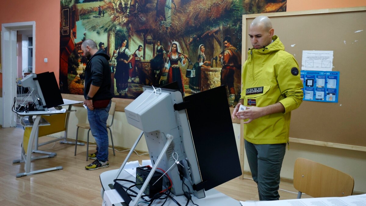 Централната избирателна комисия (ЦИК) разреши да се използват машините за