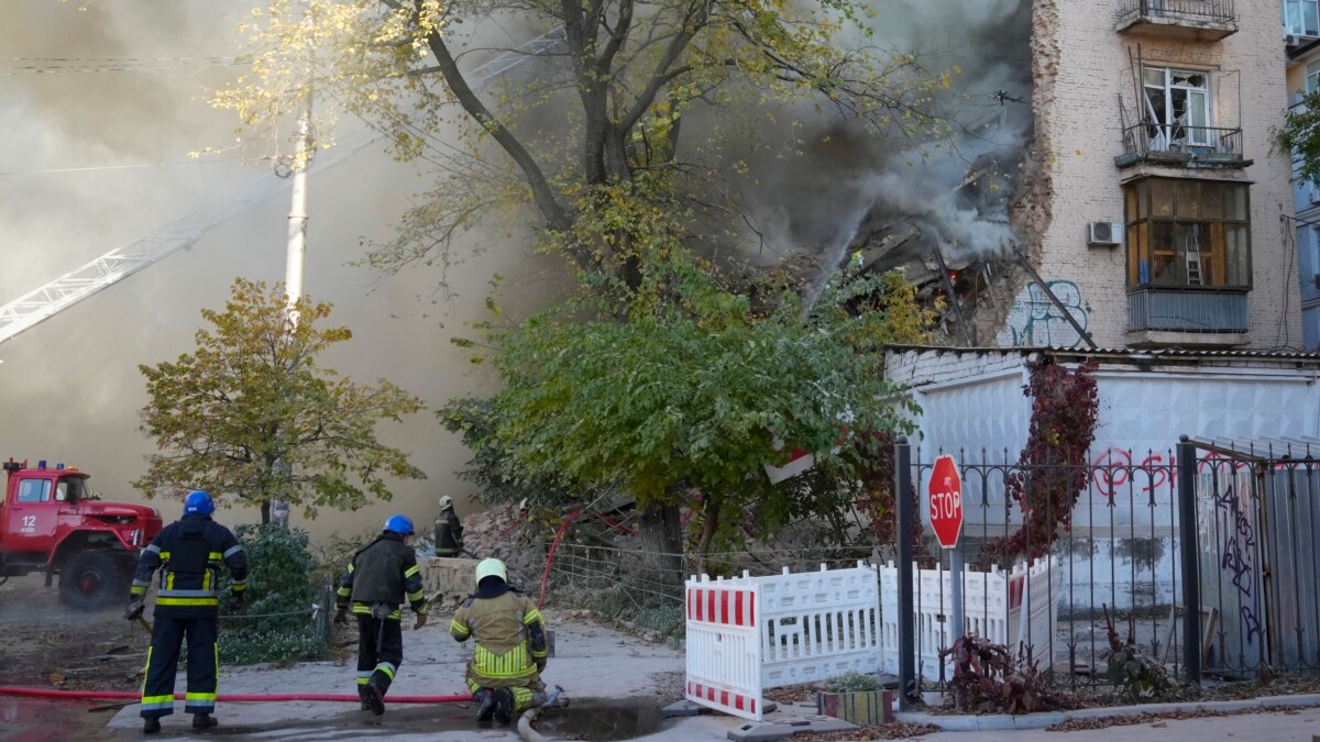 Через російську атаку дронами в Києві загинула людина – Кличко