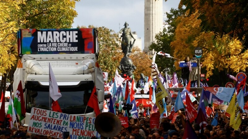 Hiljade Francuza protestovalo u Parizu zbog visokih cijena