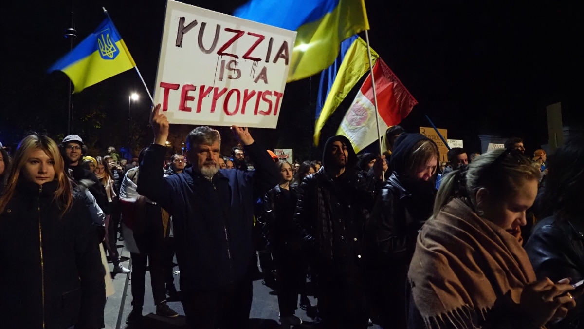 У містах Європи пройшли акції на підтримку України після масованого російського обстрілу 