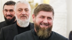 Глава Чечни Рамзан Кадыров (на первом плане), депутат Госдумы Адам Делимханов и премьер-министр Чечни Магомед Даудов 