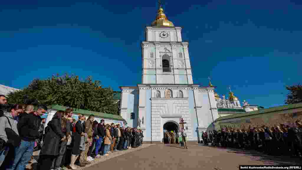 Прощання із українським захисником Максимом Яловцовим, який загинув у бою з російськими окупантами, в Михайлівському Золотоверхому соборі&nbsp;