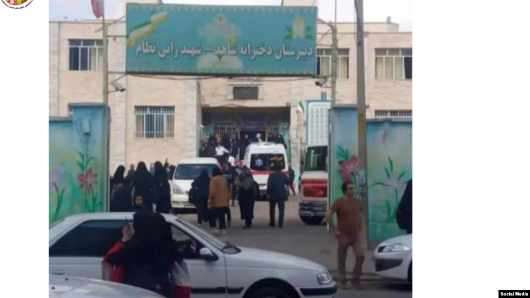دبیرستان شاهد اردبیل 