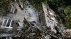 Жилой дом разрушенный в результате ракетного удара по Запорожью
