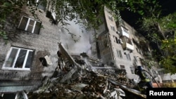 Жилой дом разрушенный в результате ракетного удара по Запорожью