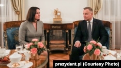 Сустрэча прэзыдэнта Польшчы Анджэя Дуды са Сьвятланай Ціханоўскай, 4 кастрычніка 2022 году.