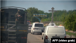 Літера Z на борту російського військового автомобіля в окупованому Херсоні
