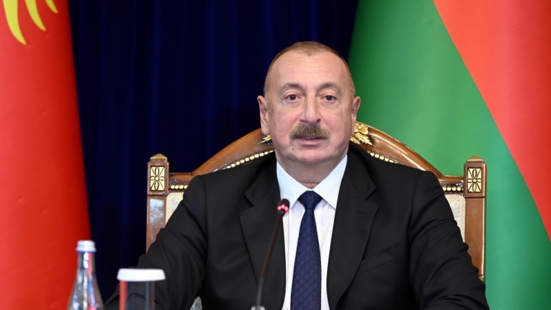 Азербайжанда мөөнөтүнөн мурда президенттик шайлоо өтөт