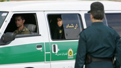 Иран разпуска т нар морална полиция каза главният прокурор на страната
