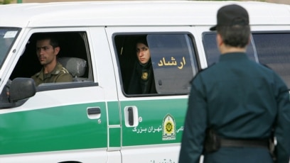 Иран разпуска т нар морална полиция каза главният прокурор на