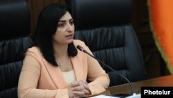 Armenia - Taguhi Tovmasian, chairwoman of the parliament committee on human rights, speaks during a news conference, October 10, 2022.