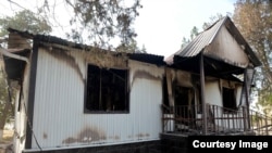 Один из сгоревших в результате вооруженного конфликта в Баткенской области домов. Сентябрь 2022 г.