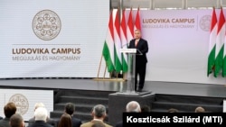 Orbán Viktor miniszterelnök beszédet mond a Magyar Nemzeti Közszolgálati Egyetem Ludovika Campusának megnyitóján, 2018. április 4-én