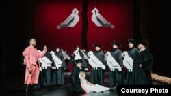 Купалаўцы на сцэне ў Варшаве, архіўнае фота