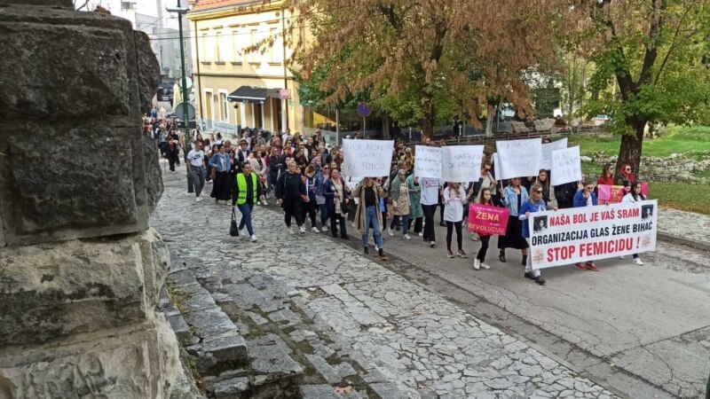 'Nije porodična tragedija, već ubistvo': Protesti žena u BiH protiv femicida 